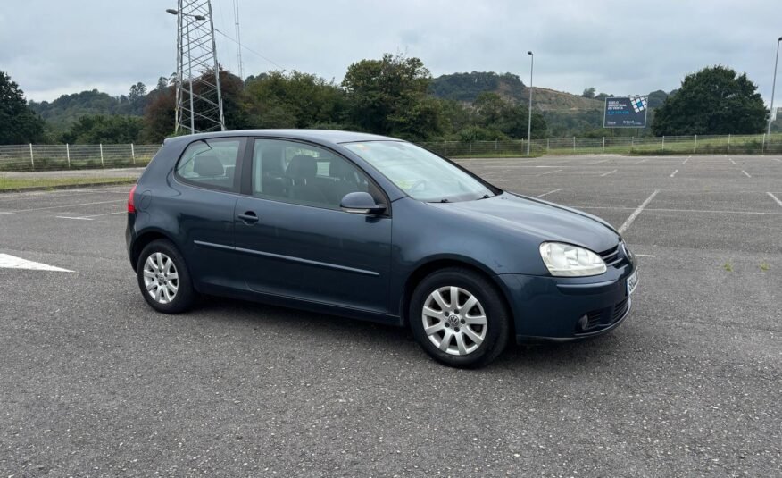 VOLKSWAGEN Golf 1.9 TDI Sportline