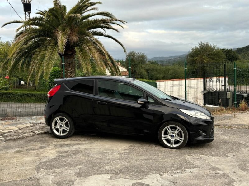 FORD Fiesta 1.6 TDCI DPF SPORT