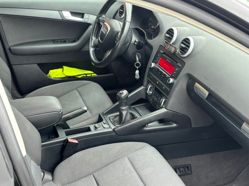 Audi A3 Sporback 1.9 TDI 105cv Sport 5p.